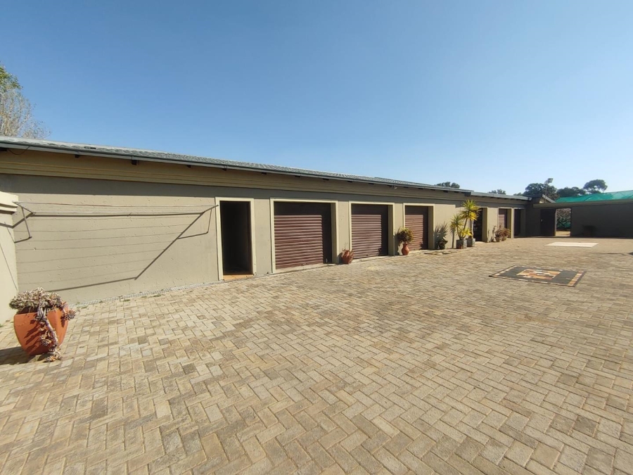 3 Bedroom Property for Sale in Mooilande Gauteng