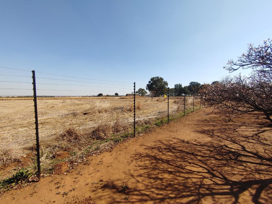 3 Bedroom Property for Sale in Mooilande Gauteng