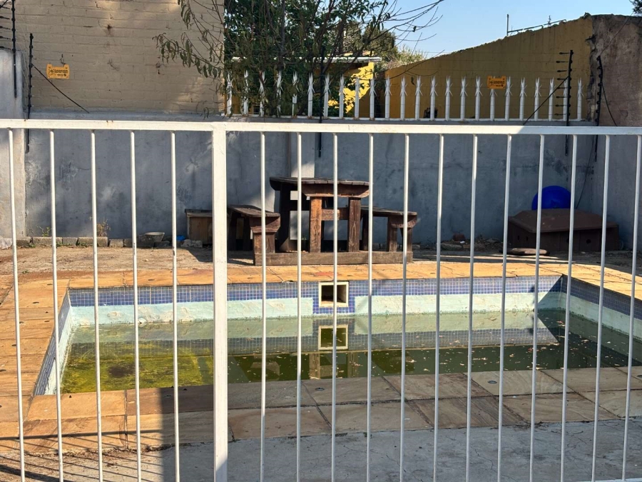 5 Bedroom Property for Sale in Rosettenville Gauteng