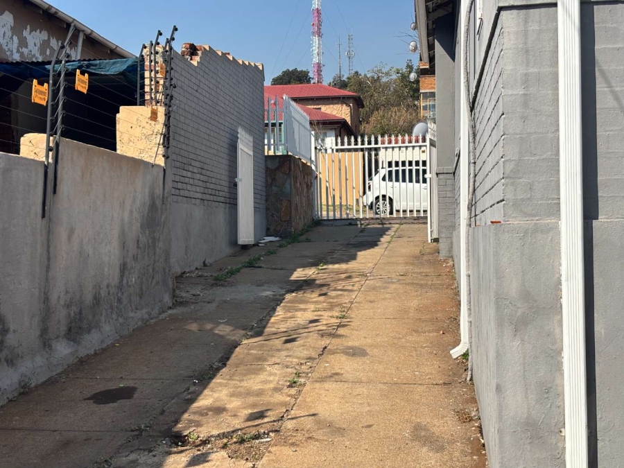 5 Bedroom Property for Sale in Rosettenville Gauteng