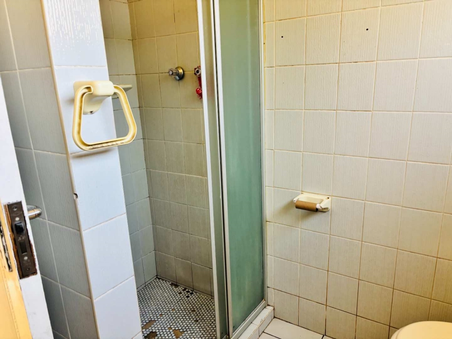 5 Bedroom Property for Sale in Rosettenville Gauteng