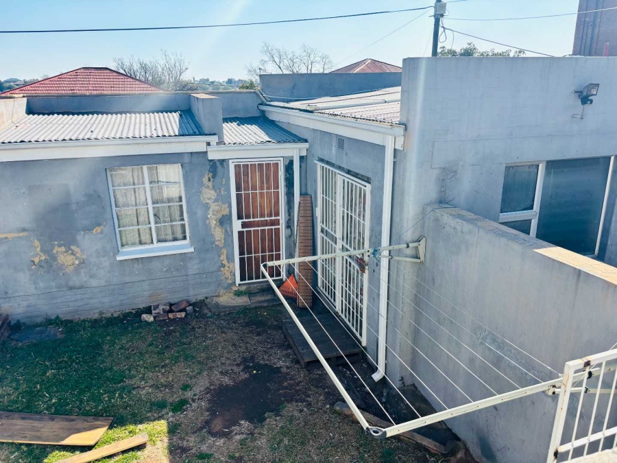5 Bedroom Property for Sale in Rosettenville Gauteng