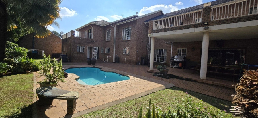 6 Bedroom Property for Sale in Amandasig Gauteng
