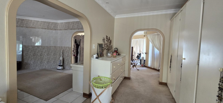 6 Bedroom Property for Sale in Amandasig Gauteng