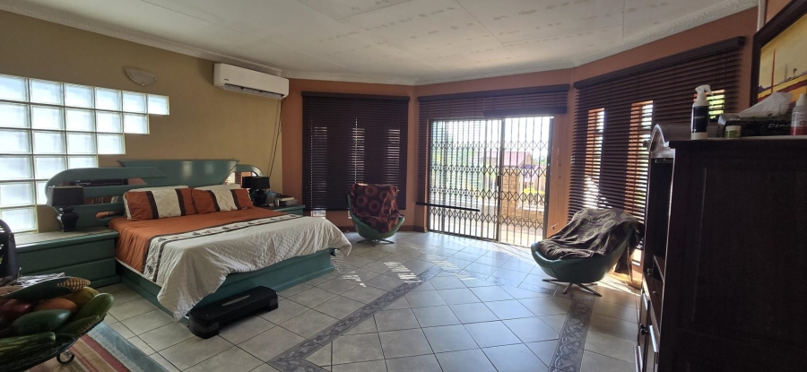 6 Bedroom Property for Sale in Amandasig Gauteng