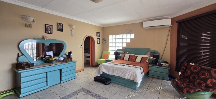 6 Bedroom Property for Sale in Amandasig Gauteng