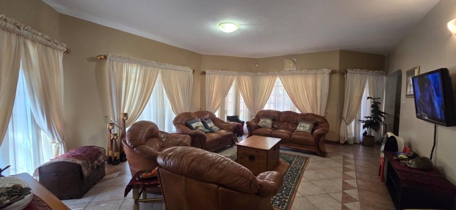 6 Bedroom Property for Sale in Amandasig Gauteng