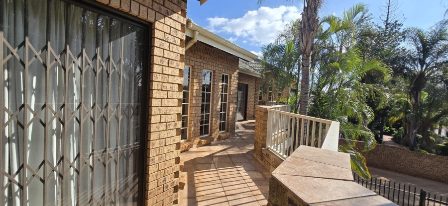 6 Bedroom Property for Sale in Amandasig Gauteng