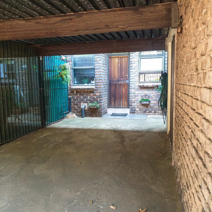 3 Bedroom Property for Sale in Meyerspark Gauteng