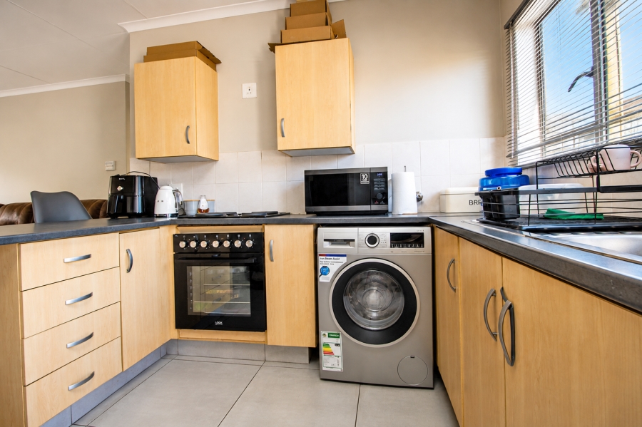 2 Bedroom Property for Sale in Wilgeheuwel Gauteng