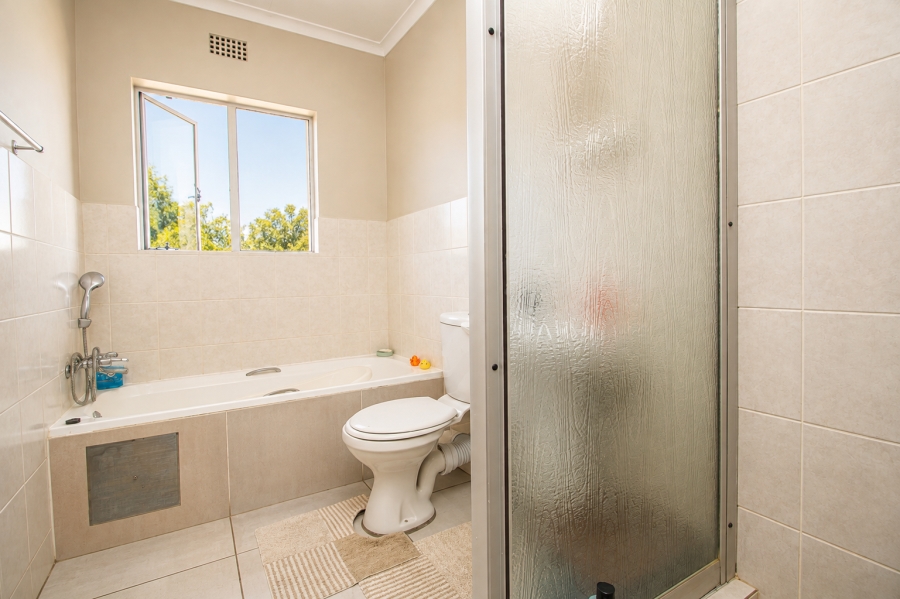 2 Bedroom Property for Sale in Wilgeheuwel Gauteng