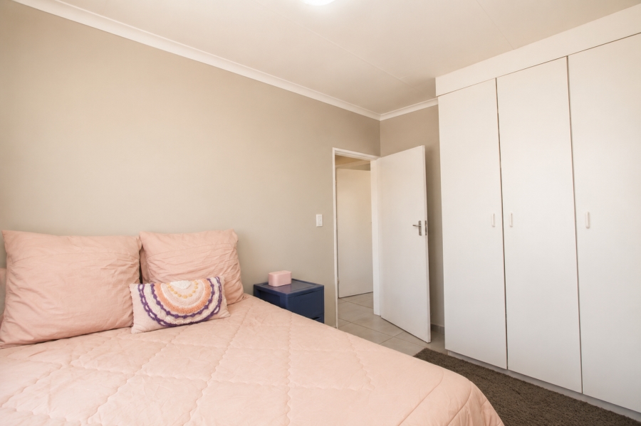 2 Bedroom Property for Sale in Wilgeheuwel Gauteng