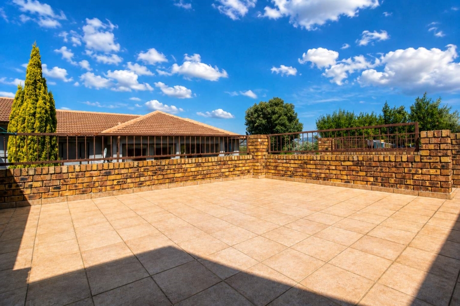 2 Bedroom Property for Sale in Wilgeheuwel Gauteng