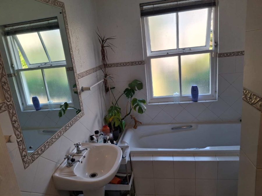 To Let 4 Bedroom Property for Rent in Magaliessig Gauteng