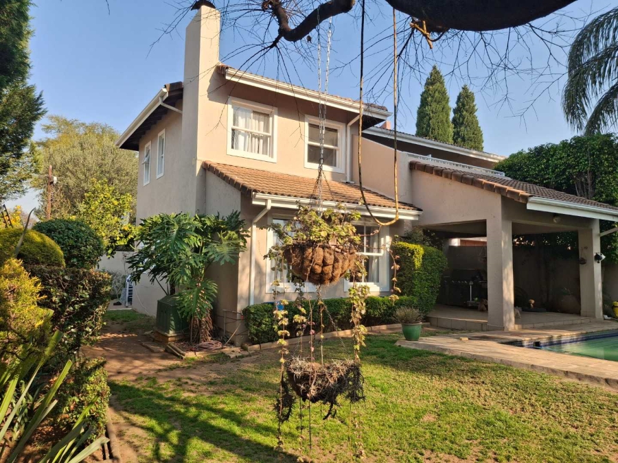 To Let 4 Bedroom Property for Rent in Magaliessig Gauteng