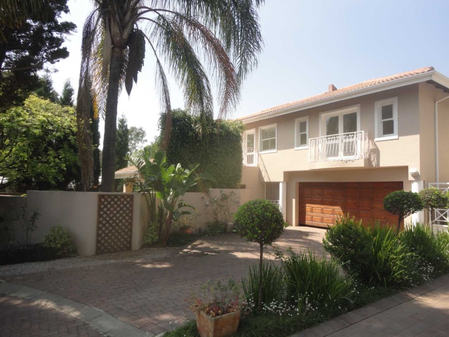 4 Bedroom Property for Sale in Magaliessig Gauteng