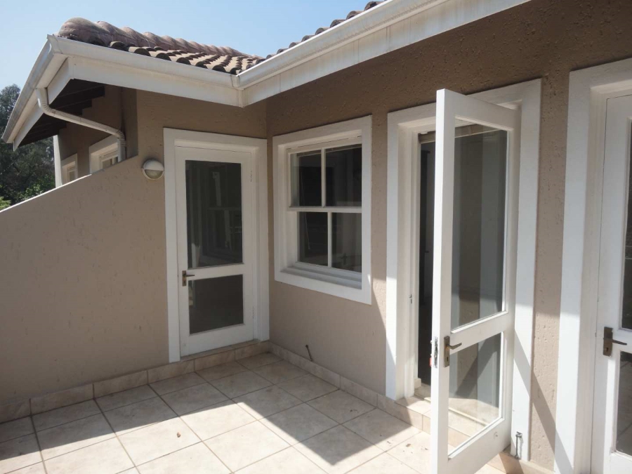 4 Bedroom Property for Sale in Magaliessig Gauteng