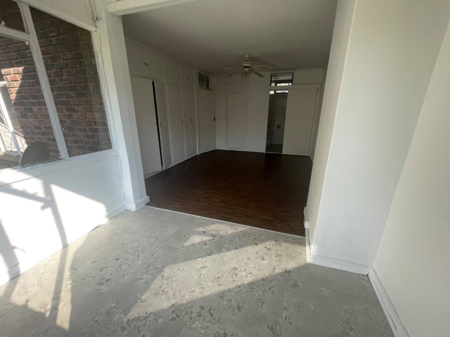 To Let 2 Bedroom Property for Rent in Hyde Park Gauteng