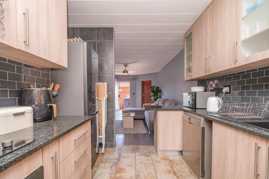 2 Bedroom Property for Sale in Highveld Gauteng