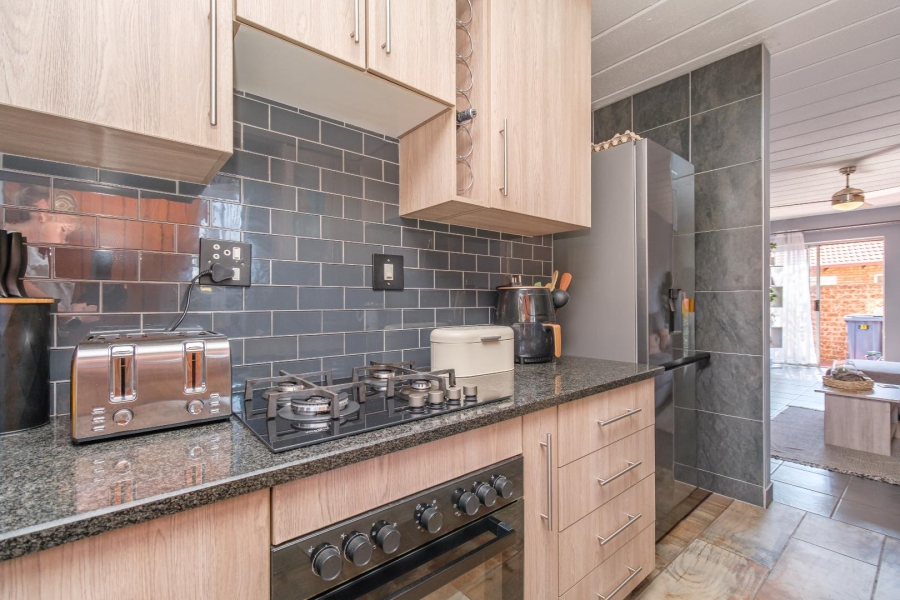 2 Bedroom Property for Sale in Highveld Gauteng