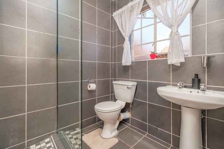 2 Bedroom Property for Sale in Highveld Gauteng