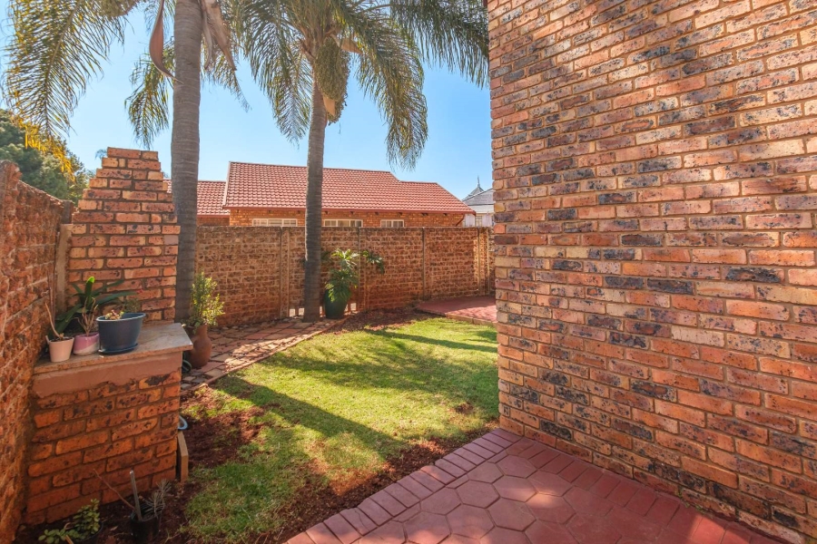 2 Bedroom Property for Sale in Highveld Gauteng