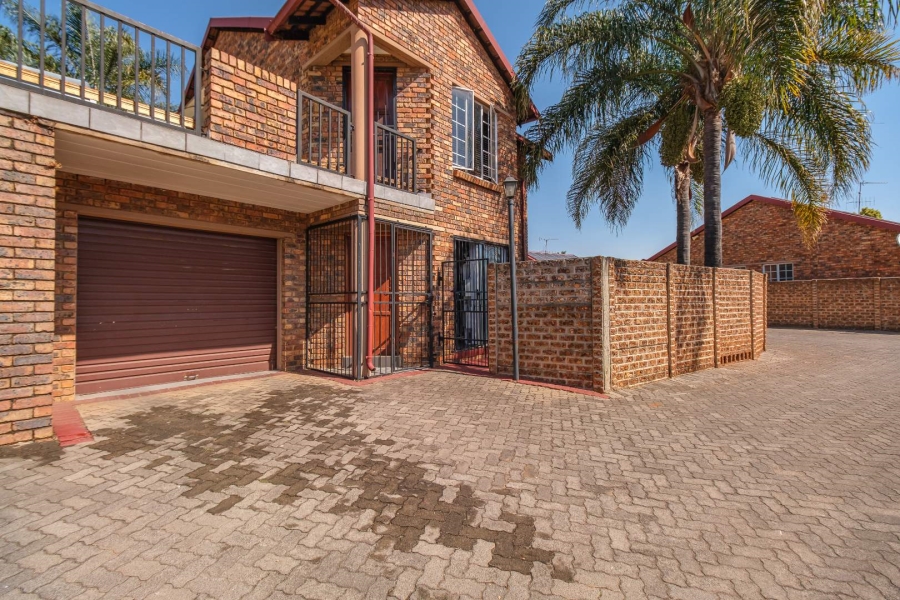2 Bedroom Property for Sale in Highveld Gauteng