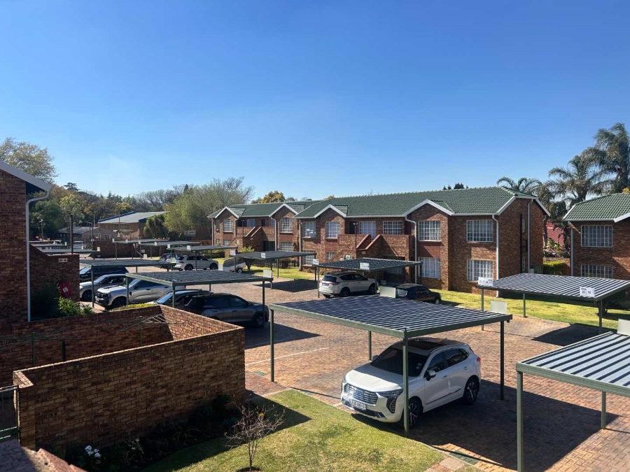2 Bedroom Property for Sale in Farrarmere Gauteng