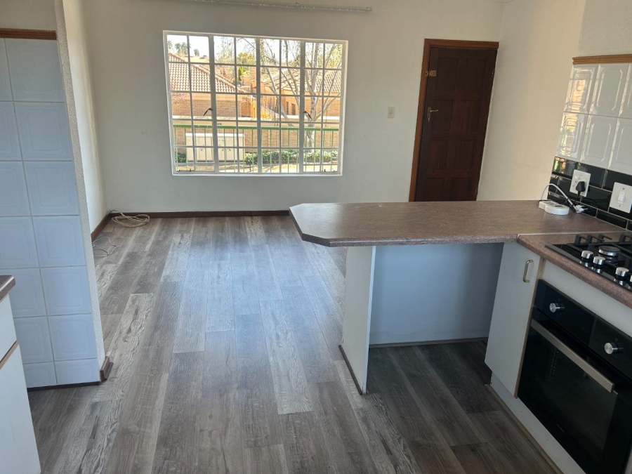 2 Bedroom Property for Sale in Farrarmere Gauteng