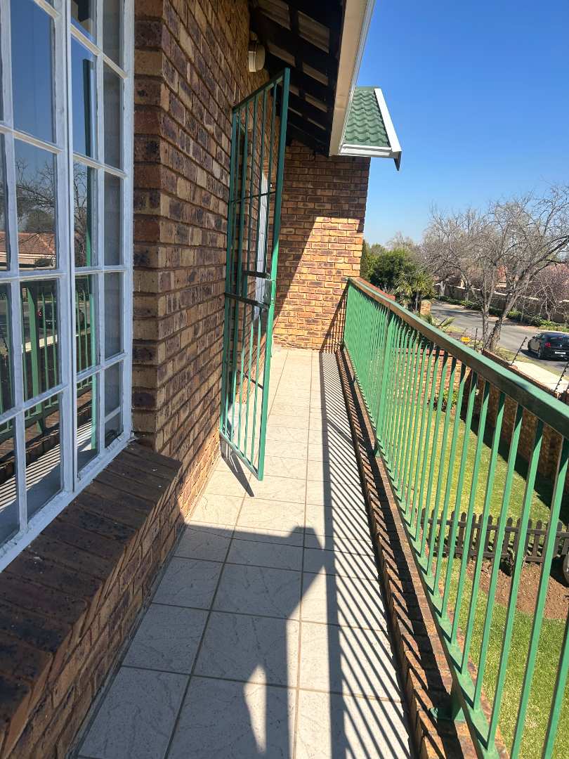 2 Bedroom Property for Sale in Farrarmere Gauteng
