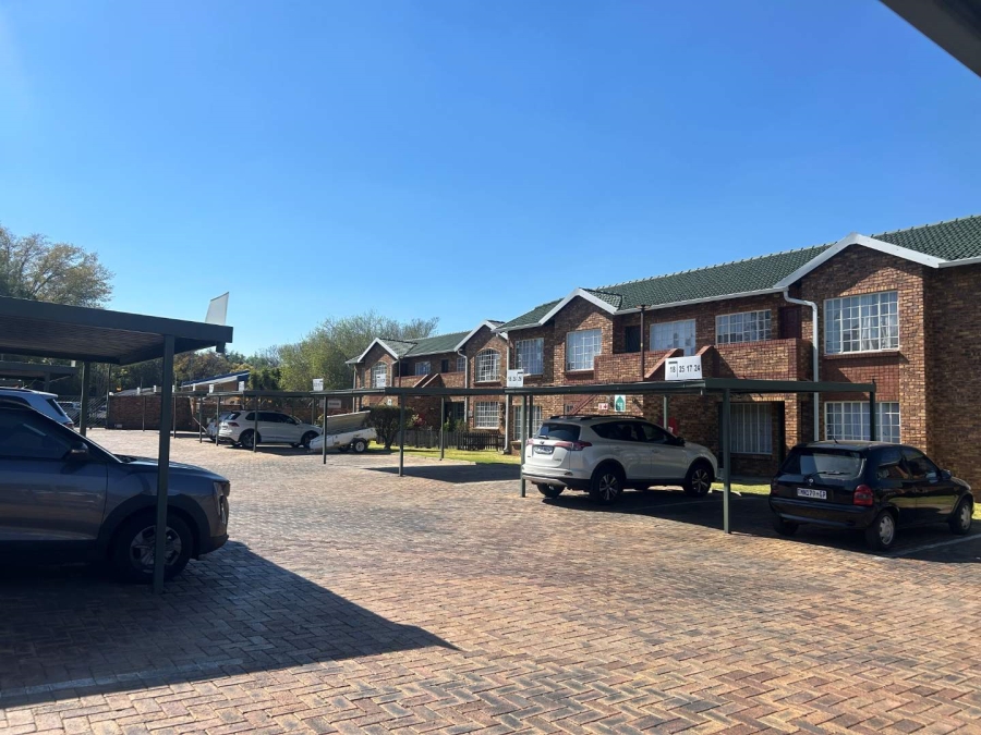 2 Bedroom Property for Sale in Farrarmere Gauteng