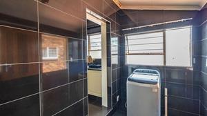 To Let 5 Bedroom Property for Rent in Glenvista Gauteng