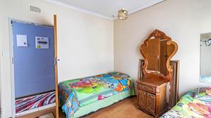 To Let 5 Bedroom Property for Rent in Glenvista Gauteng
