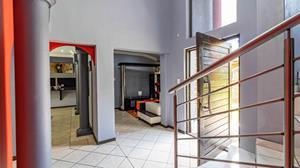 To Let 5 Bedroom Property for Rent in Glenvista Gauteng