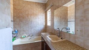 To Let 5 Bedroom Property for Rent in Glenvista Gauteng