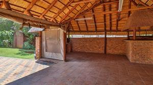 To Let 5 Bedroom Property for Rent in Glenvista Gauteng