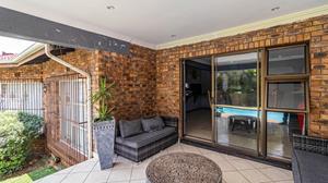To Let 5 Bedroom Property for Rent in Glenvista Gauteng