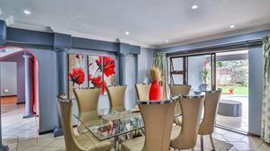 To Let 5 Bedroom Property for Rent in Glenvista Gauteng
