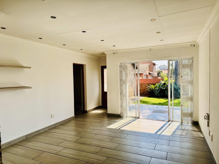 3 Bedroom Property for Sale in Ravenswood Gauteng