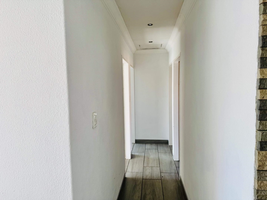 3 Bedroom Property for Sale in Ravenswood Gauteng