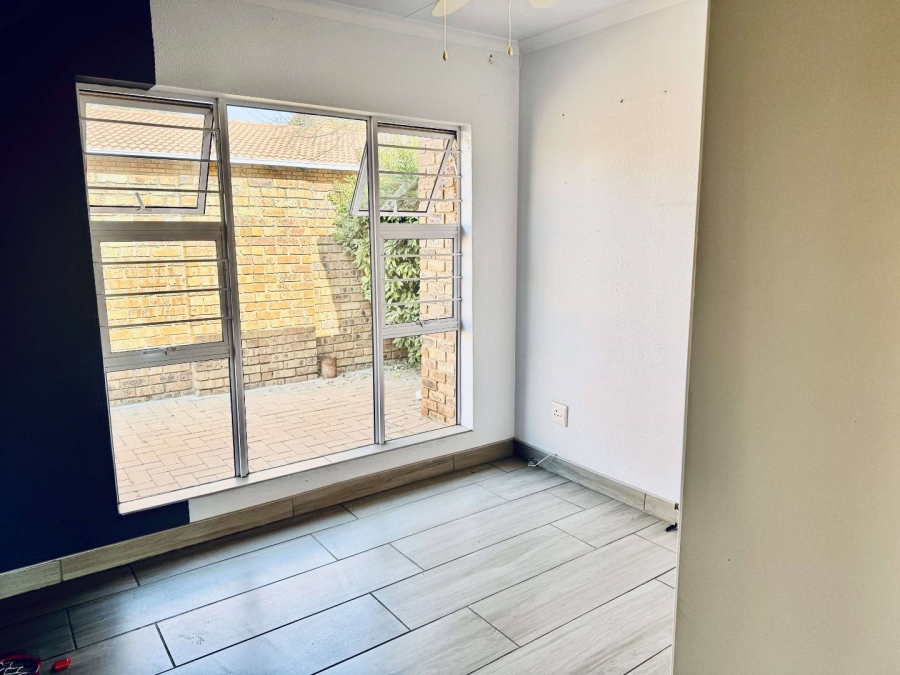 3 Bedroom Property for Sale in Ravenswood Gauteng