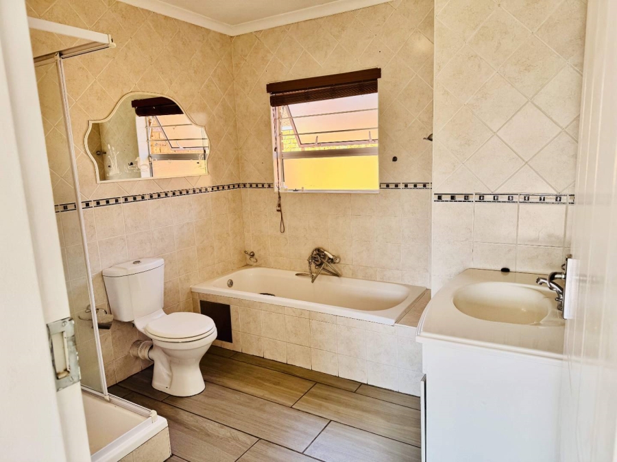 3 Bedroom Property for Sale in Ravenswood Gauteng