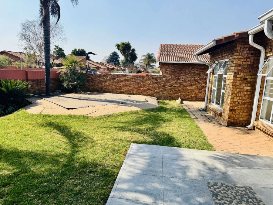 3 Bedroom Property for Sale in Ravenswood Gauteng