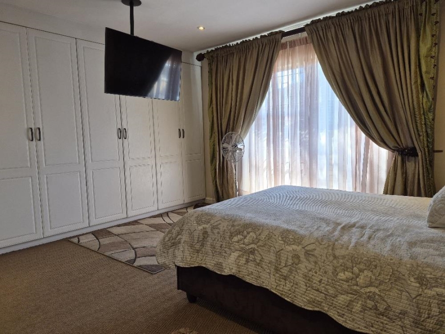 3 Bedroom Property for Sale in Beyerspark Gauteng