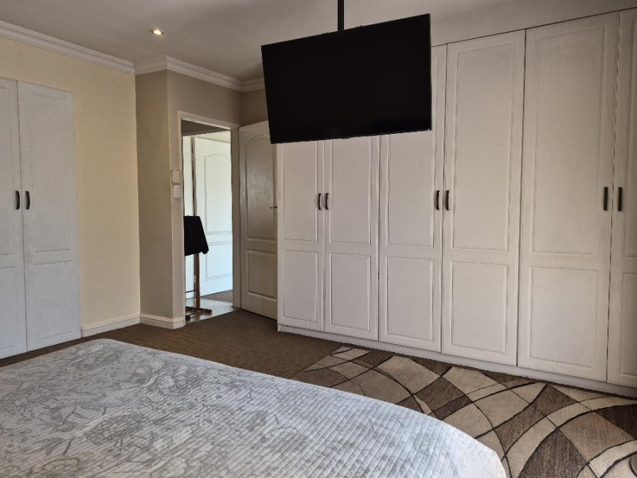 3 Bedroom Property for Sale in Beyerspark Gauteng
