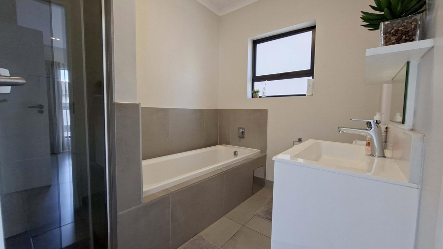 2 Bedroom Property for Sale in Morningside Gauteng