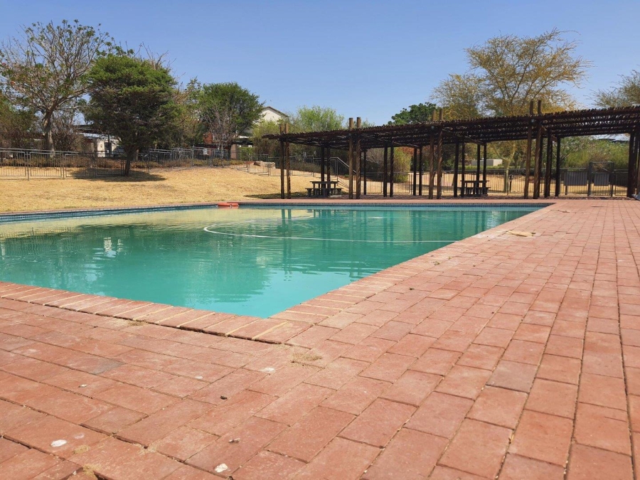 To Let 1 Bedroom Property for Rent in Jackal Creek Golf Estate Gauteng