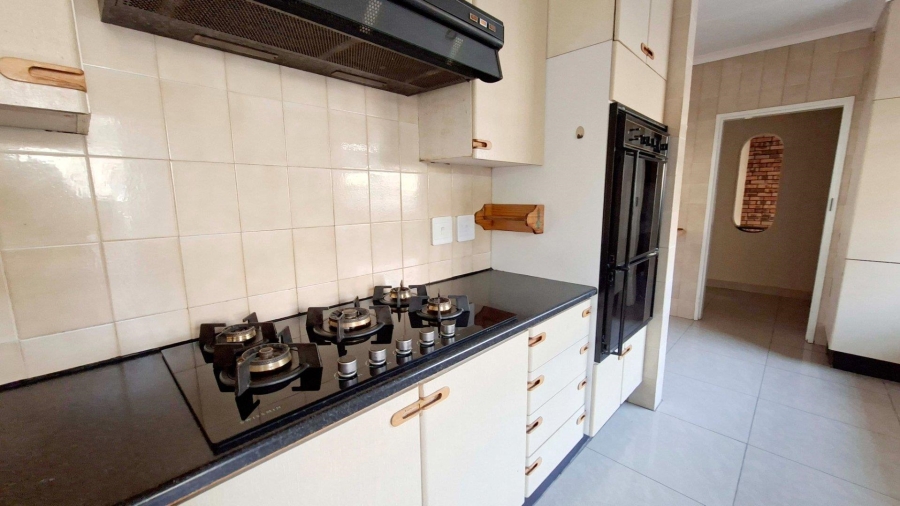 To Let 3 Bedroom Property for Rent in Woodmead Gauteng
