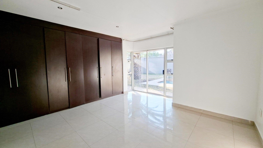 To Let 3 Bedroom Property for Rent in Woodmead Gauteng
