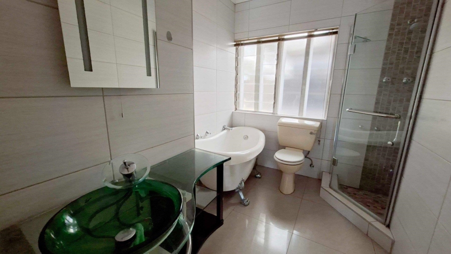 To Let 3 Bedroom Property for Rent in Woodmead Gauteng